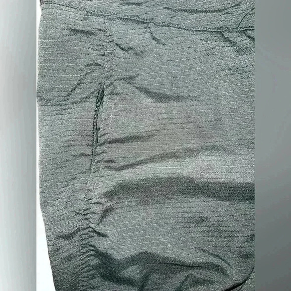 Nike pants, button,zip, ankle slit, mesh back knee - Picture 4 of 9
